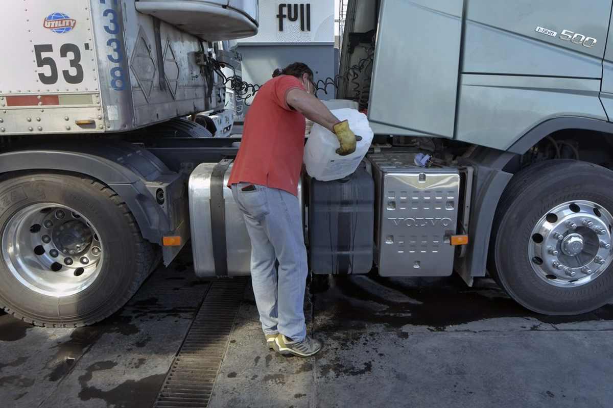 Las cuatro causas que provocaron el faltante de gasoil en el paiacutes