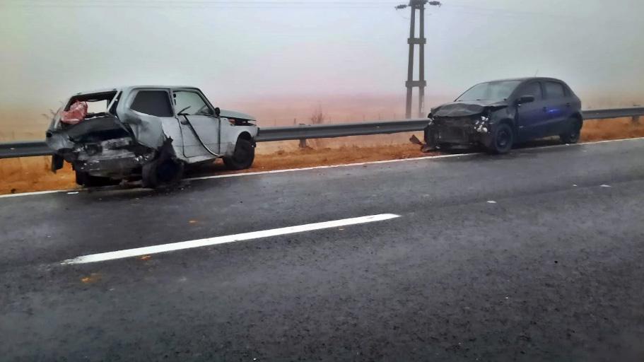 Dos heridos tras un choque en la Ruta 35 en medio de la densa niebla
