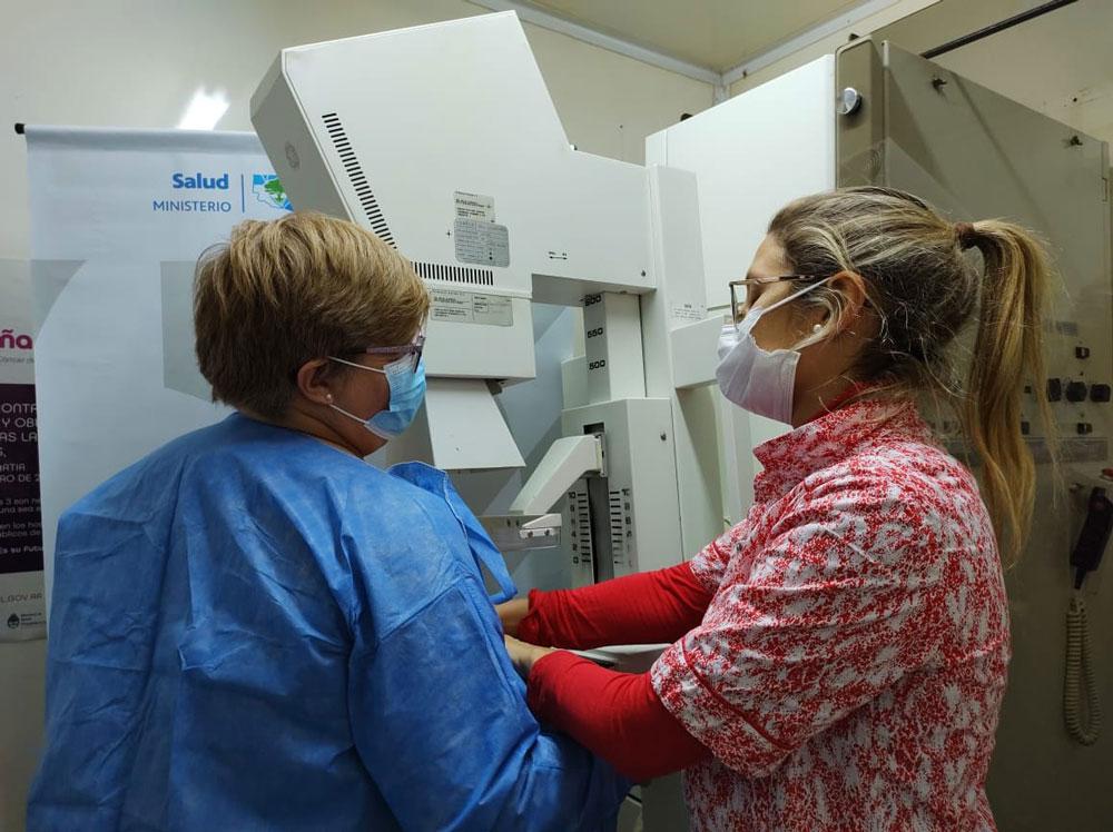 Hicieron 116 mamografiacuteas en Algarrobo del aacuteguila Santa Isabel La Humada y Chos Malal