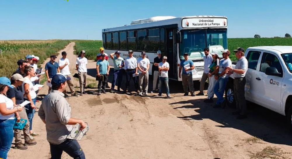 Una charla sobre conservacioacuten del suelo