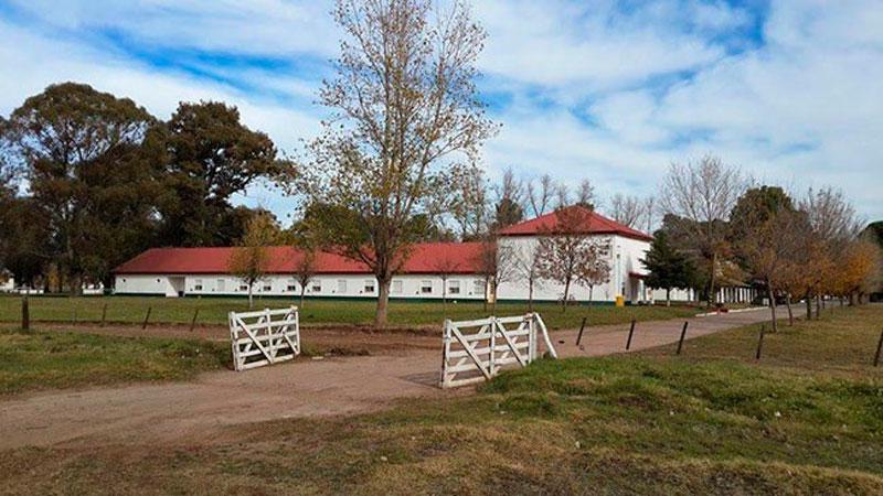 Un incendio afectoacute varias hectaacutereas en el Regimiento de Toay