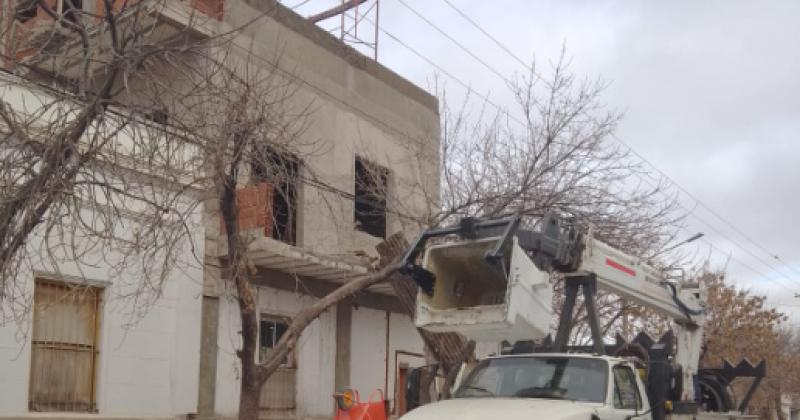 Un albantildeil electrocutado en pleno centro santarrosentildeo