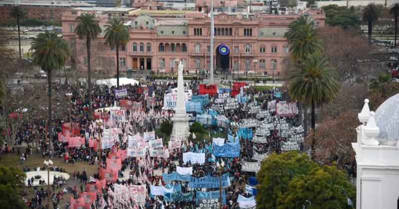 Organizaciones sociales llevaron la protesta a Plaza de Mayo