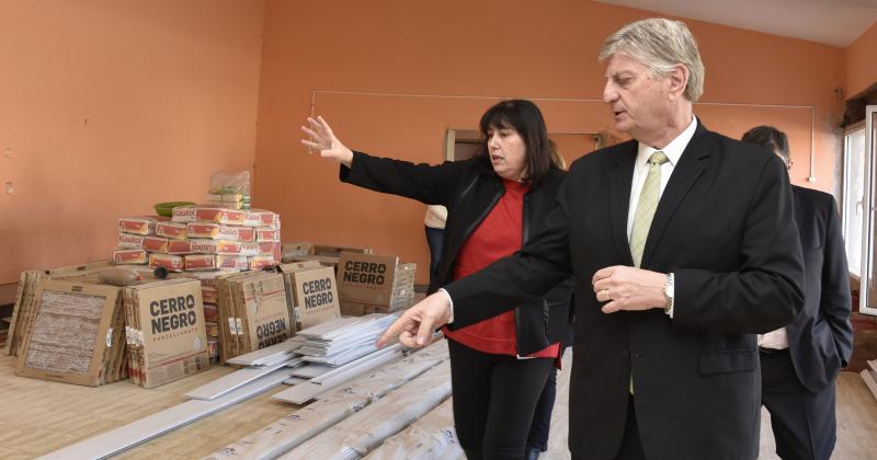 El gobernador Sergio Ziliotto hizo anuncios en Miguel Cané junto a la intendenta Rosa Eleno