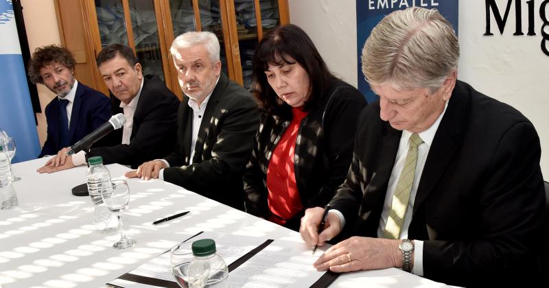 El gobernador Sergio Ziliotto hizo anuncios en Miguel Cané junto a la intendenta Rosa Eleno