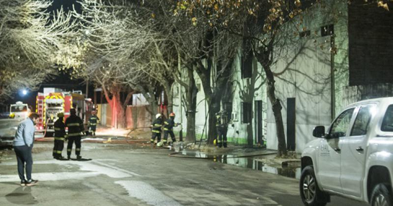 Dos muertos luego de un incendio provocado por una explosioacuten de gas en Pico