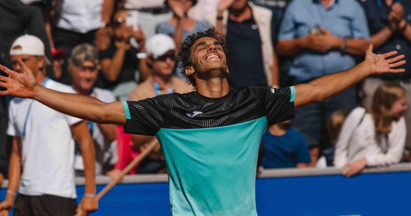 Ceruacutendolo se quedoacute con la final argentina de Bastaad