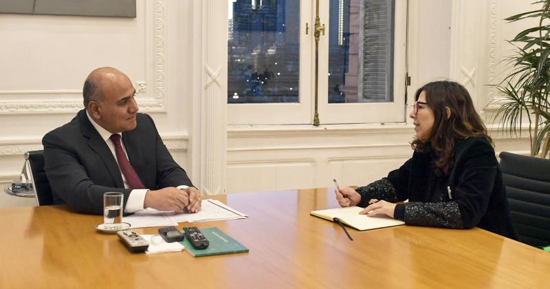 Batakis se reuacutene con gobernadores para explicarles su plan en las provincias