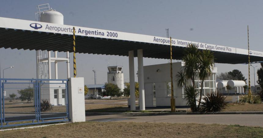 Buscan aeronaves maacutes chicas y sumar tecnologiacutea al Aeropuerto de Pico