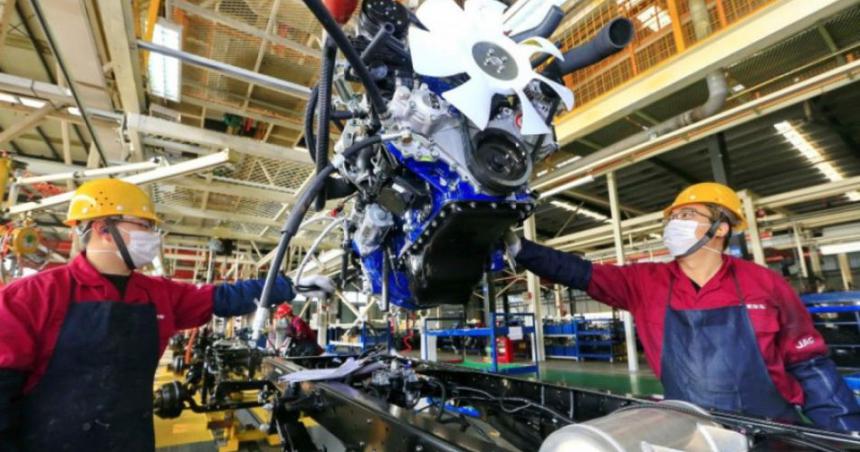 La actividad industrial se disparoacute maacutes de un 12-en-porciento- interanual