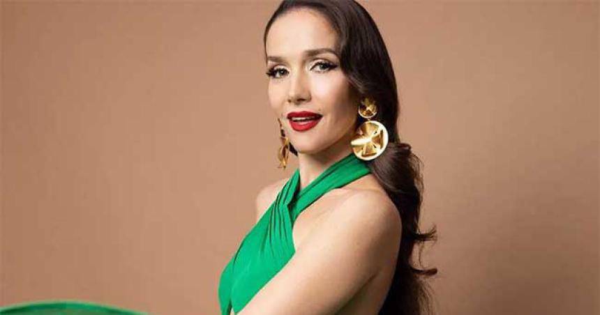 iquestQuieacuten es la maacutescara- coacutemo es el nuevo show con famosos que conduciraacute Natalia Oreiro