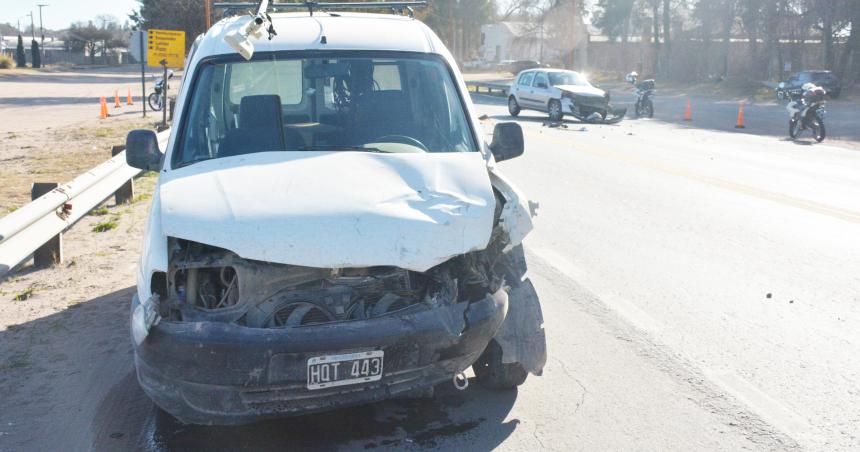 Chocaron un auto y un utilitario  sobre la ruta 35