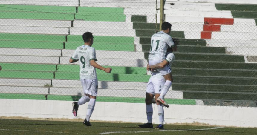 Ferro ganoacute y se afianza