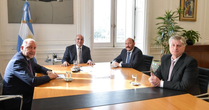 Ziliotto en Buenos Aires se reunioacute con Manzur de Pedro y Batakis