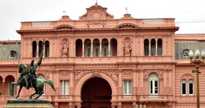 El Gobierno congeloacute por decreto el ingreso de empleados en el sector puacuteblico nacional
