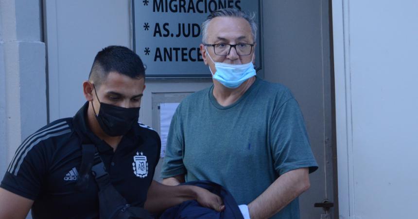 Escaacutendalo por las proacutetesis de corazoacuten- ministro de Salud estuvo con custodia por las amenazas del denunciado