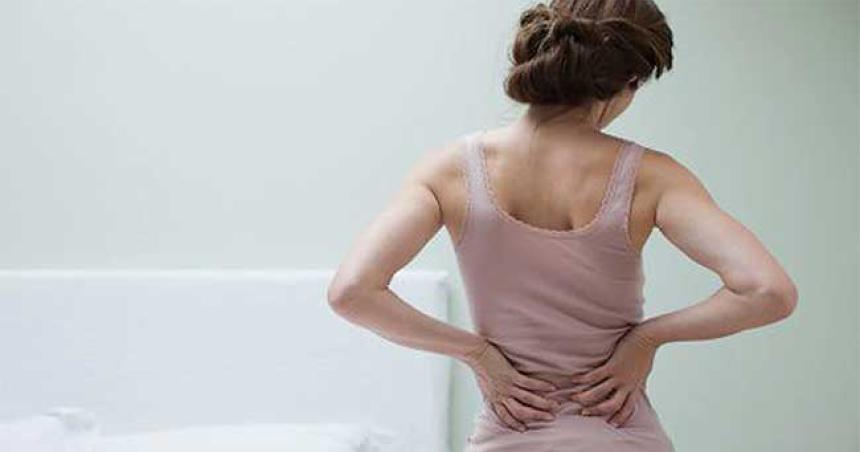 Consejos para el dolor lumbar- deportes maacutes adecuados y haacutebitos prohibidos