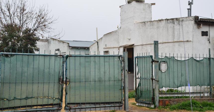 Una mujer fue apuntildealada por otra en el barrio Pentildei Ruca
