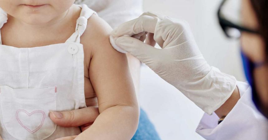 Coronavirus- comienza la campantildea de vacunacioacuten pediaacutetrica para nintildeos de hasta tres antildeos