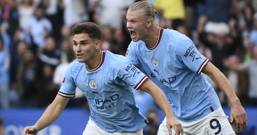 Aacutelvarez debutoacute con gol pero el tiacutetulo fue para Liverpool