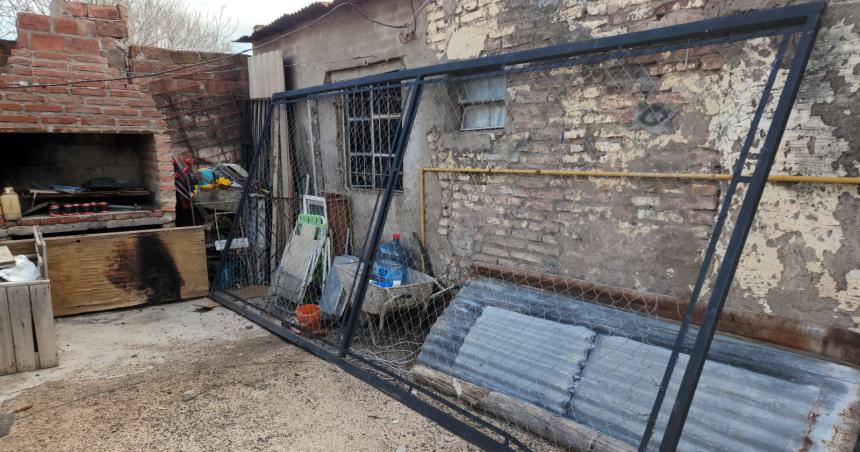 Se robaron un portoacuten de 4 metros de largo por 2 de alto
