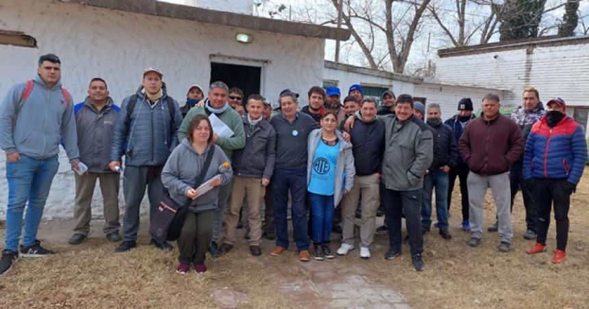 Trabajadores municipales de Castex van al paro por 48 horas