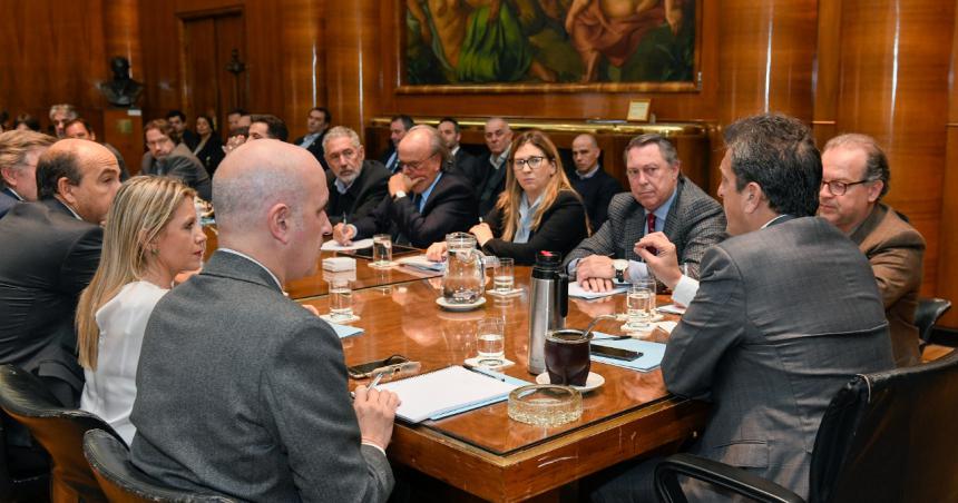 Massa reunioacute al gabinete econoacutemico en el Palacio de Hacienda