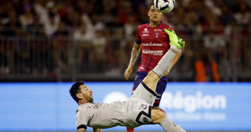 Messi a puro lujo en la goleada del PSG ante Clermont
