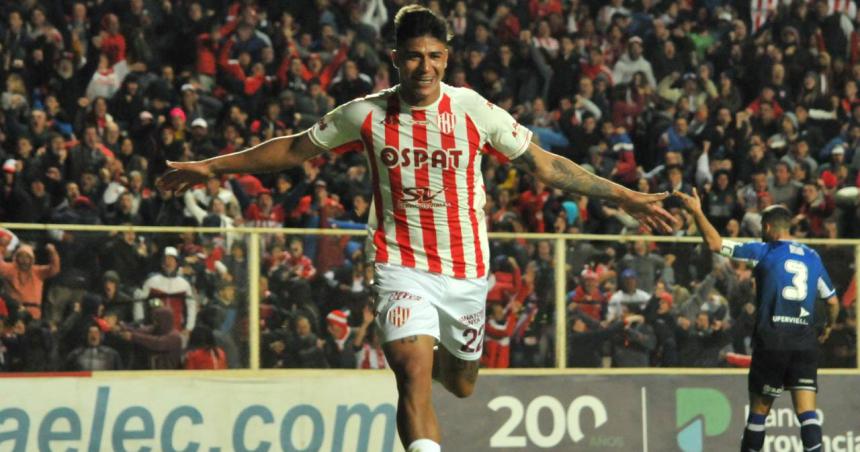 Unioacuten lo dio vuelta y vencioacute a Veacutelez