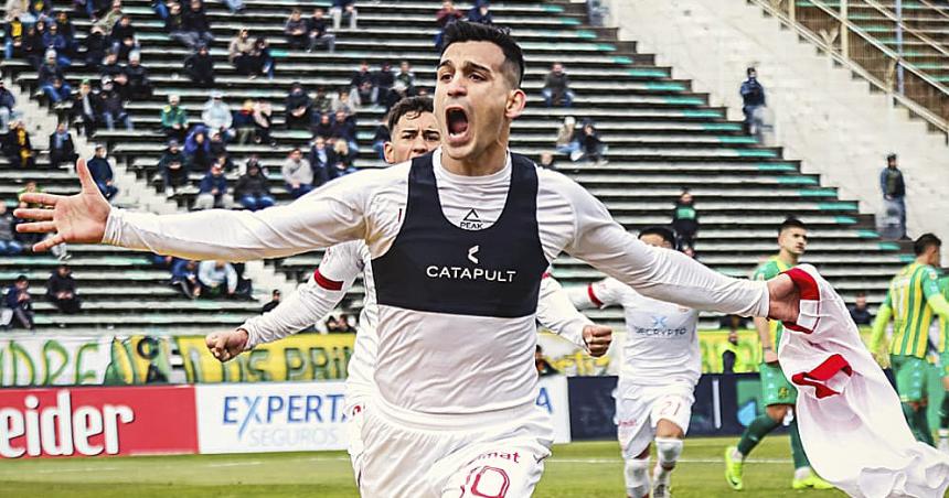 Huracaacuten festejoacute en el final