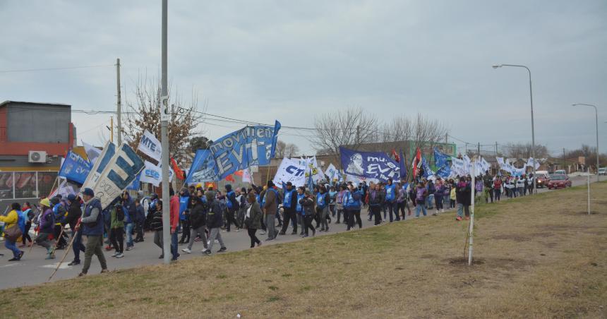 Los movimientos sociales pampeanos marcharon a San Cayetano