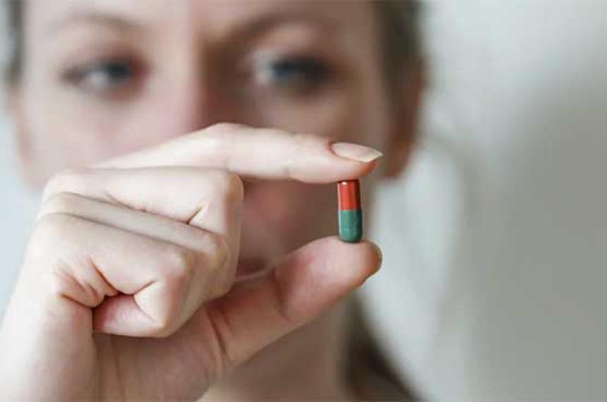 Coacutemo se puede mejorar la absorcioacuten de los medicamentos orales seguacuten la ciencia