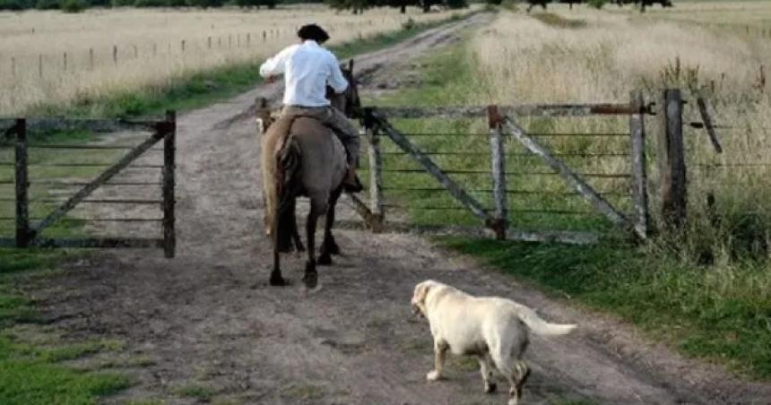 El gremio de trabajadores rurales firmoacute un aumento salarial del 70-en-porciento-
