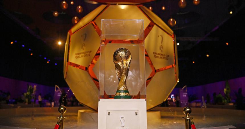 FIFA confirmoacute que el mundial empieza un diacutea antes con Qatar-Ecuador