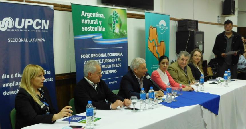 Foro Regional de Economiacutea Ambiente Turismo y Rol de las Mujeres