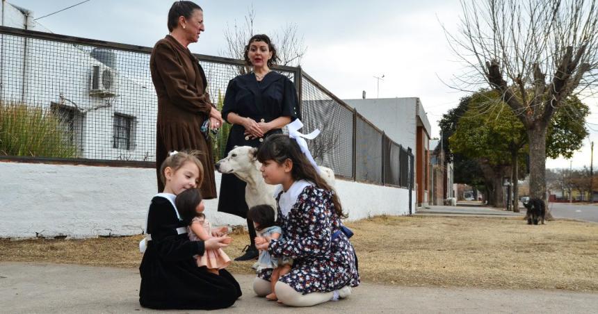 Una invitacioacuten a darse una vuelta histoacuterica y teatral por Toay