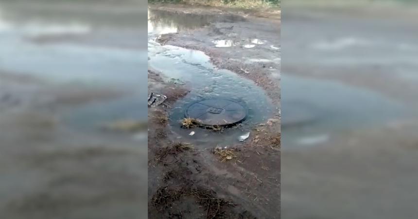 Video- maacutes de un antildeo con desbordes cloacales