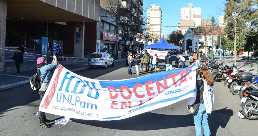 Paro universitario- acatamiento dispar en la primera jornada