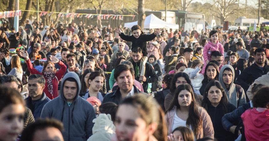 Festival de las Infancias con una multitud en la Laguna