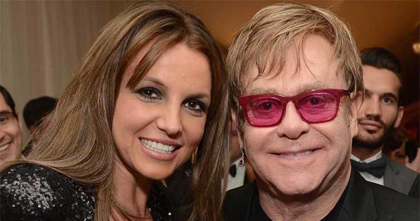 Britney Spears volvioacute de la mano de Elton John