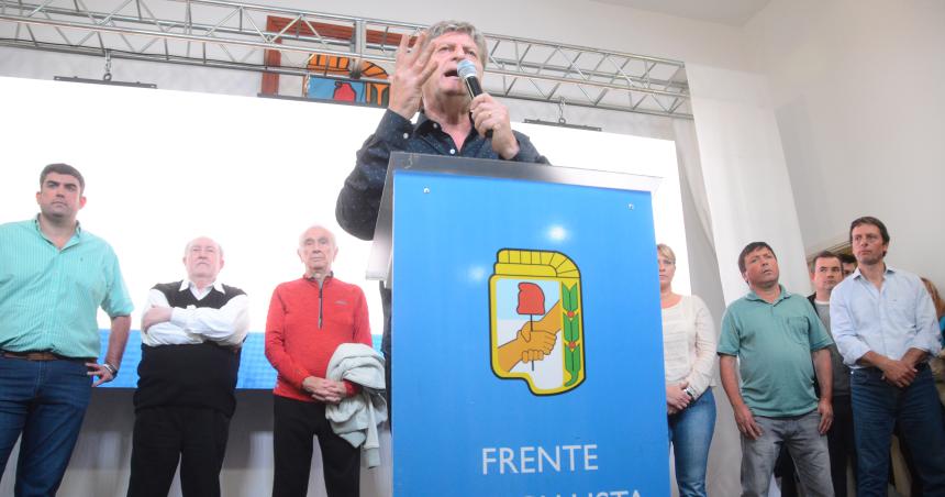 La oposicioacuten busca kirchnerizar al PJ pampeano y Ziliotto hace equilibrio