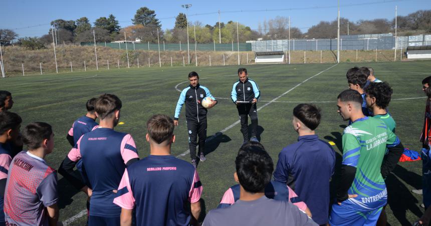 El Sub-15 de la Liga Cultural se puso en marcha
