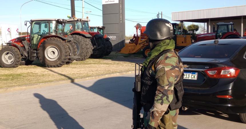 Encuentran maacutes de 10 kilos de cocaiacutena en una maquinaria agriacutecola en Pico