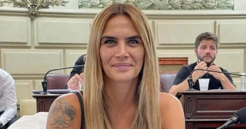 Pediraacuten la expulsioacuten de Granata como diputada por decir que es una pantomima