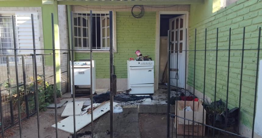 Dejoacute un cigarrillo prendido y originoacute un incendio