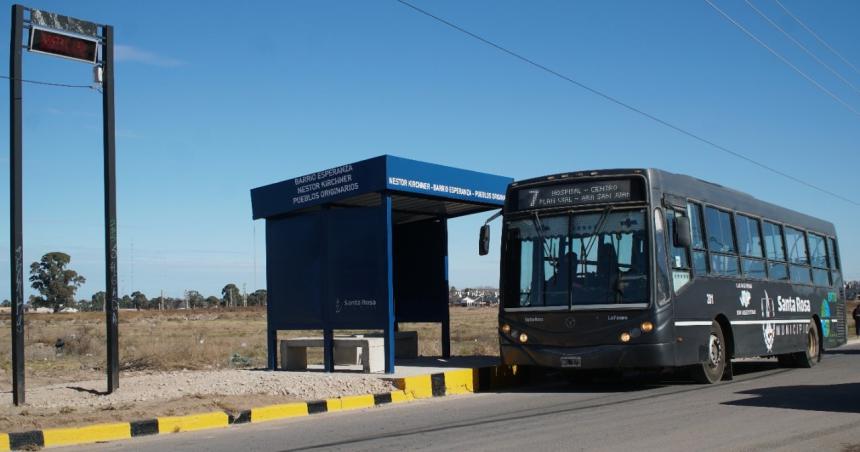 Desde este lunes el boleto de colectivos del EMTU costaraacute 7022