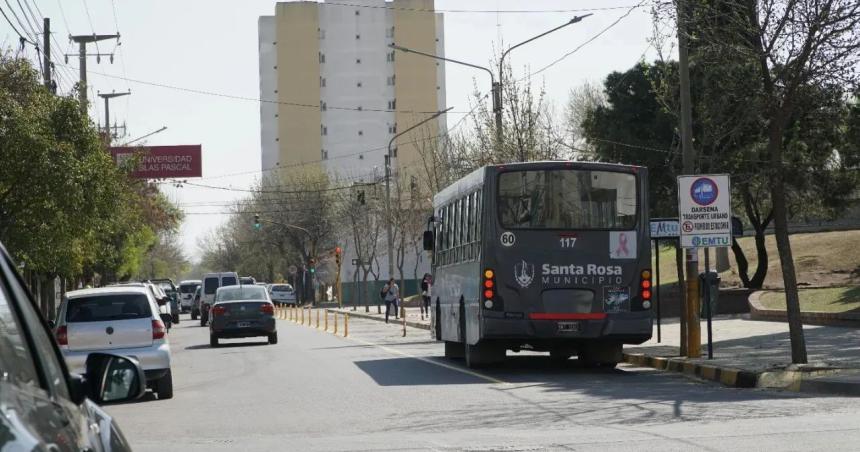 Habraacute un carril exclusivo para el EMTU en el Parque Oliver