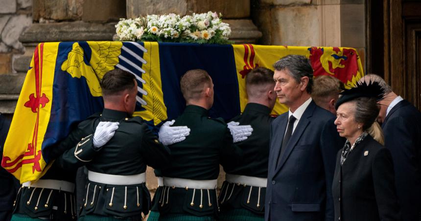 El rey Carlos habloacute ante el Parlamento y viajoacute a Escocia para la vigilia