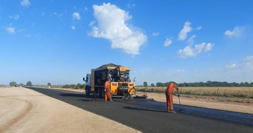 Vialidad Provincial repavimenta rutas de la zona sur