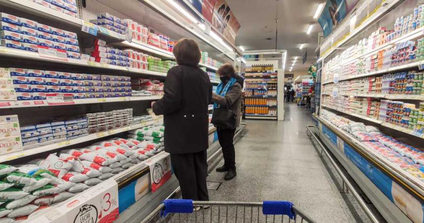 La inflacioacuten de agosto fue de 7-en-porciento- y la anual pegoacute un salto- llegoacute al 785-en-porciento-